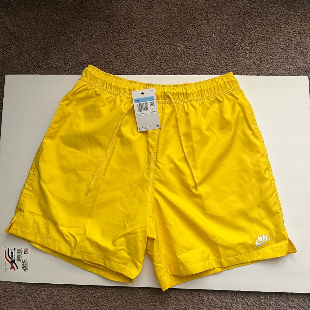 Nike Club Men's Woven Flow Shorts